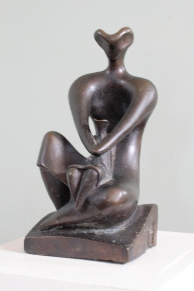 Seated mother and child side view: bronze Seated mother and child side view: bronze